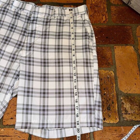 Savane Plaid Flat Front Shorts - Picture 5 of 9